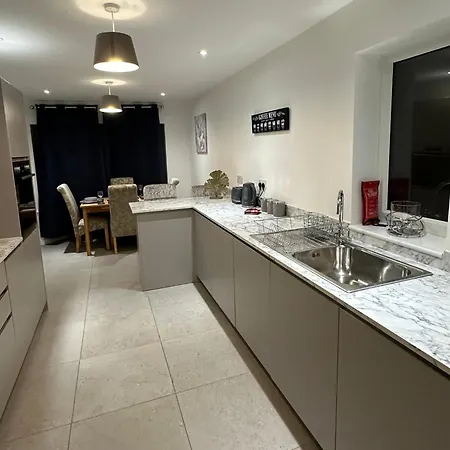 Fort House 6 Large Private Bedrooms With 7 Beds, Close To Nec, Jlr, City Centre Birmingham Exterior photo